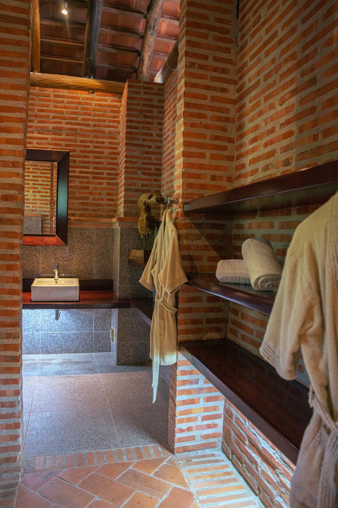 Castillete & Club Hotel