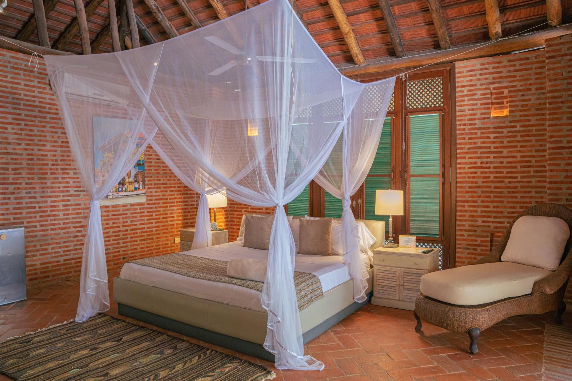 Hotel Castillete & Club *