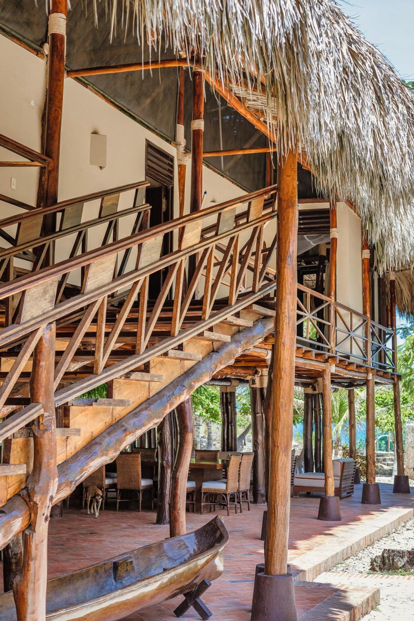 Castillete & Club * Tierra Bomba