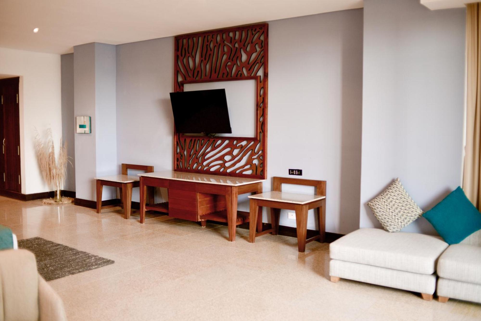 Castillete & Club Tierra Bomba